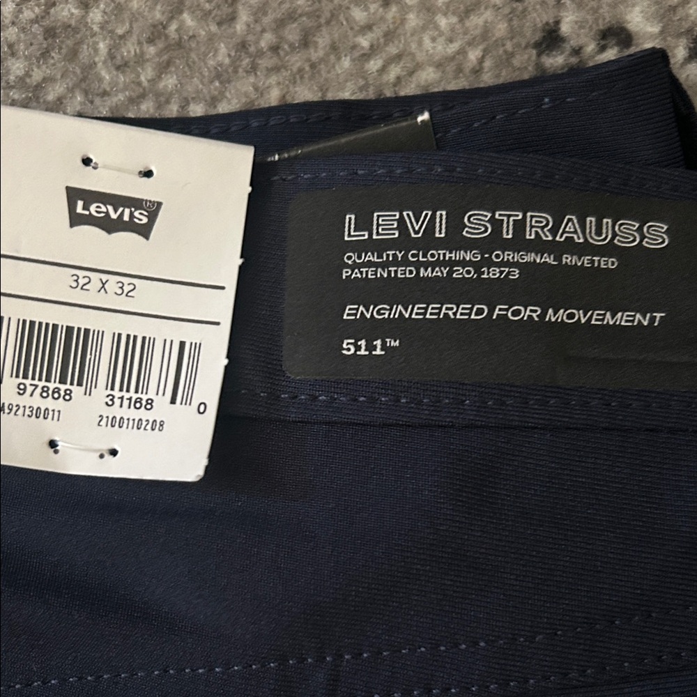 Levi's 511 Slim High Stretch Jeans in Navy - Picture 4 of 5
